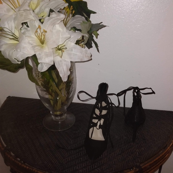 I'm selling heels and boots - Picture 4 of 7